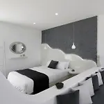Golden East Apartment