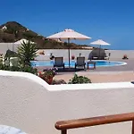 Golden East * Imerovigli (Santorini)