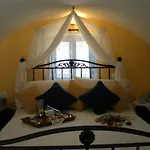 Golden East Apartment Imerovigli (Santorini)