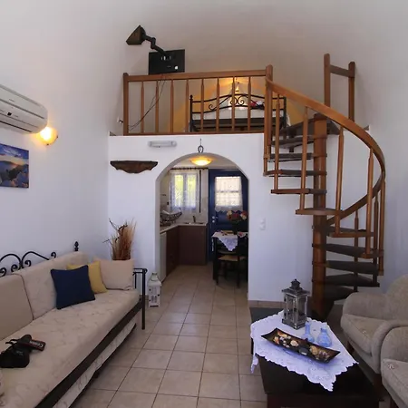 Golden East Διαμέρισμα *