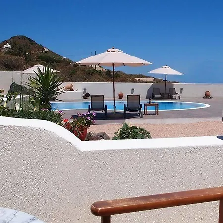 Golden East * Imerovigli (Santorini)