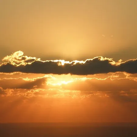 Golden East Daire Imerovigli (Santorini)