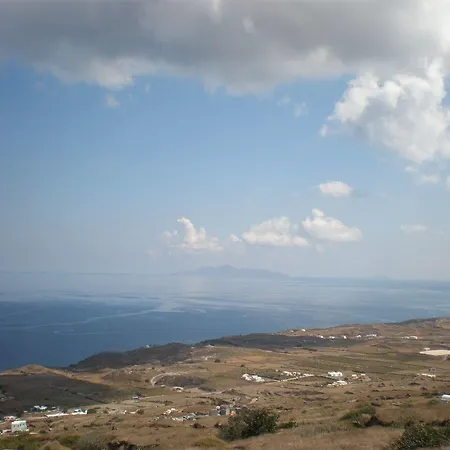 Golden East * Imerovigli (Santorini)