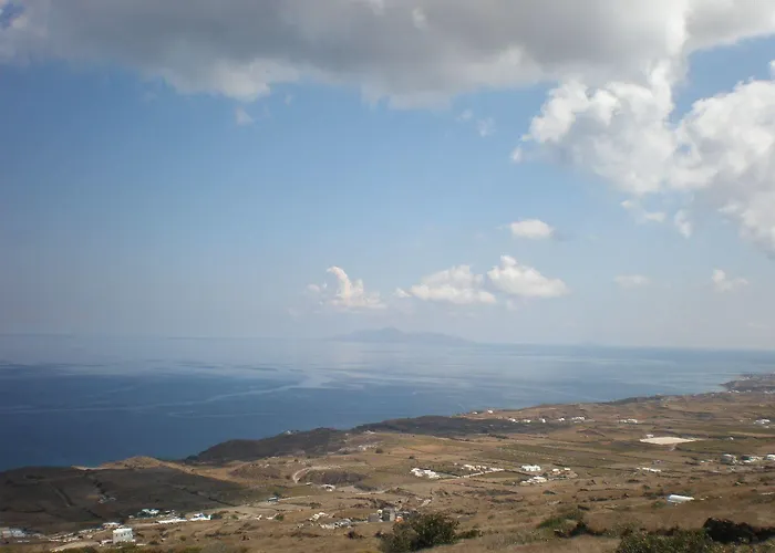 Golden East * Imerovigli (Santorini)