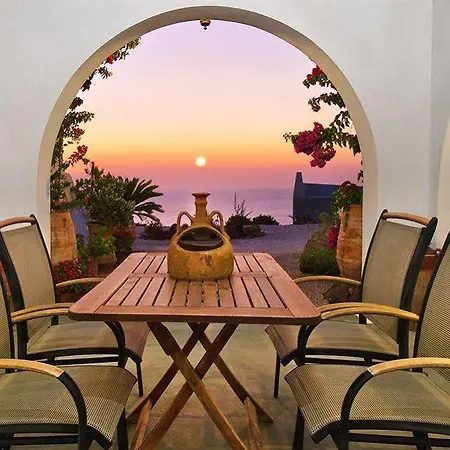 Golden East Apartment Imerovigli (Santorini)