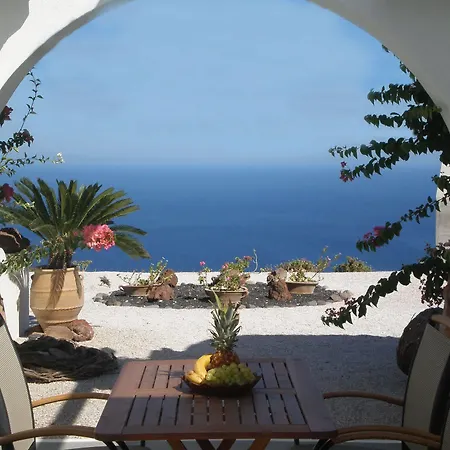 Golden East Apartment Imerovigli (Santorini)