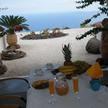 Golden East Imerovigli (Santorini)