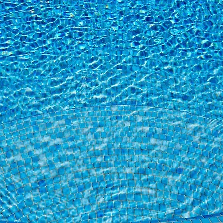 غولدين إيست شقة *