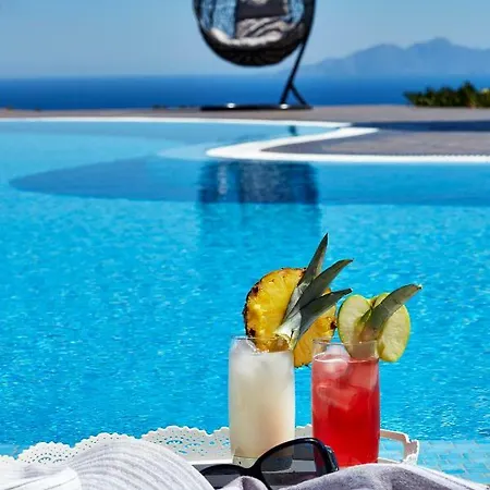 Golden East דירה