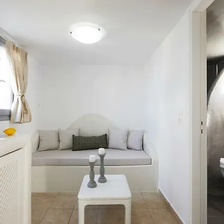 Golden East Apartment Imerovigli (Santorini)