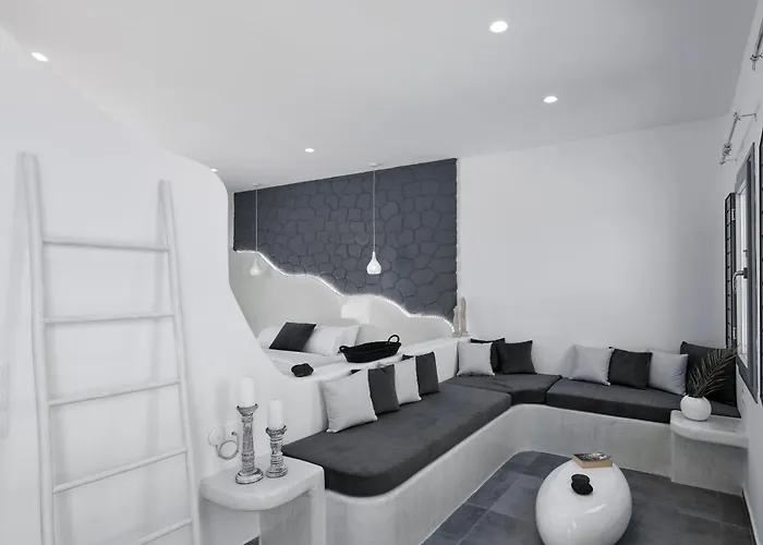 غولدين إيست