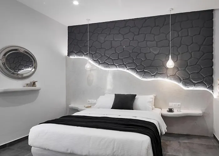 غولدين إيست