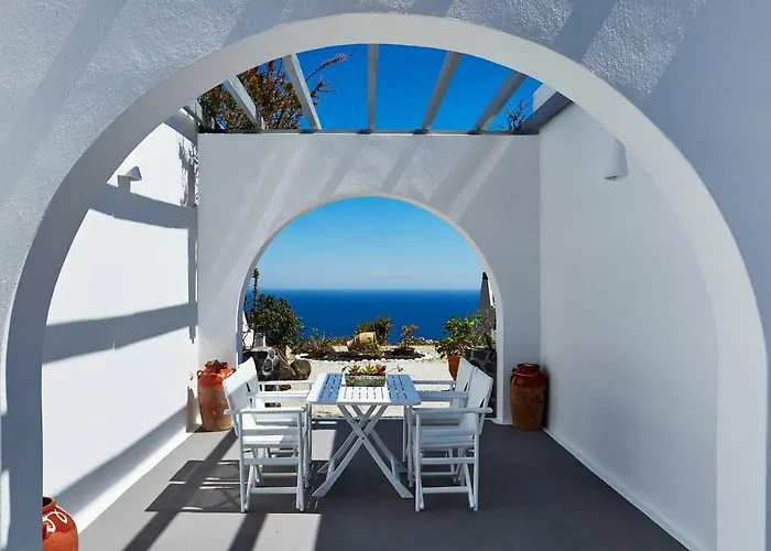 غولدين إيست شقة