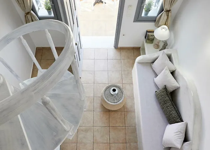 غولدين إيست شقة *