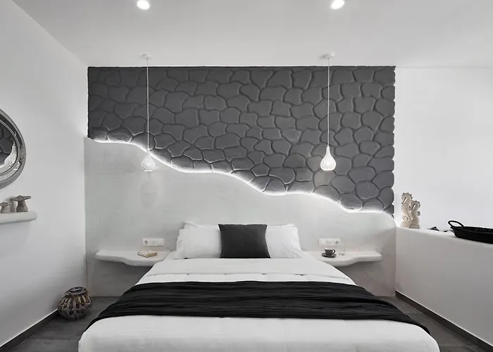 Golden East Imerovigli (Santorini)